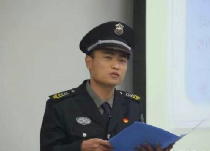 北大保安完美“逆襲”的背后：你是誰不重要，跟誰在一起很重要